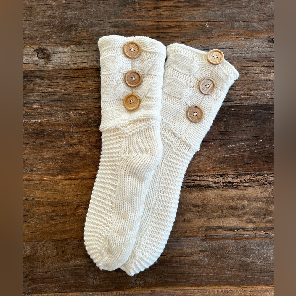 NWOT Cozy Lounge Socks, Creamy White, One Size, Slipper Socks